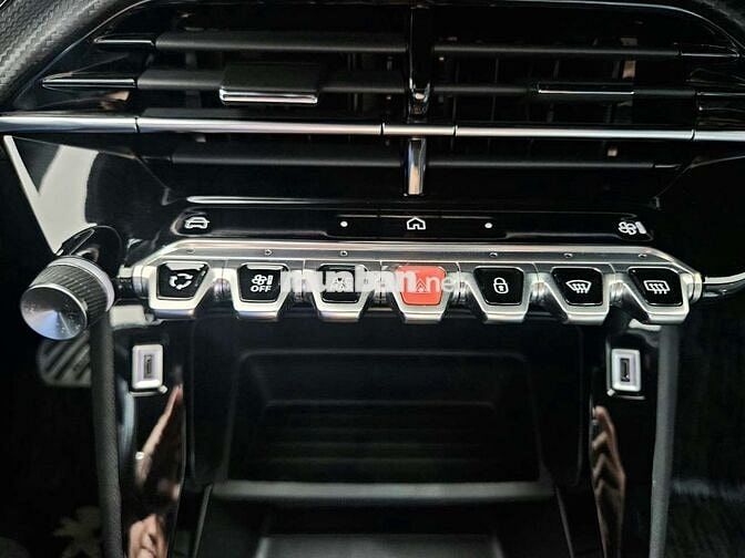 Peugeot 2008 Premium 1.2 Turbo 2025 Đỏ