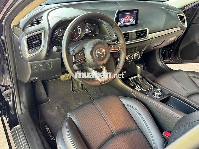 Mazda 3 2019 18.500km như mới