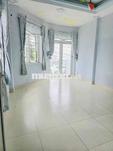 NHÀ NGÃ TƯ GA ( GÓC 2 MẶT TIỀN ) TRỆT 2 LẦU 3PN 3WC. ĐƯỜNG XE TẢI