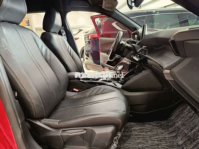 Peugeot 2008 Premium 1.2 Turbo 2025 Đỏ