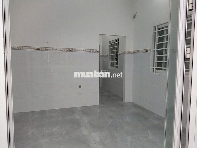 Nhà nguyên căn hẻm xe hơi Vườn ươm cách cây xăng đường Nguyễn Huệ 300m
