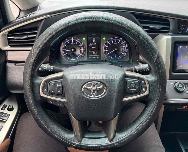 Toyota Innova 2.0G 2018 Số tự động Trắng