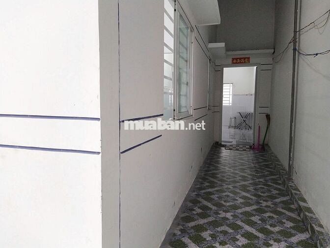 Nhà nguyên căn hẻm xe hơi Vườn ươm cách cây xăng đường Nguyễn Huệ 300m