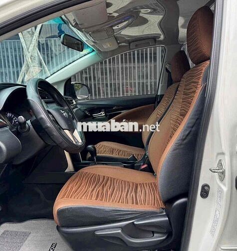Toyota Innova 2.0G 2018 Trắng 7 chỗ