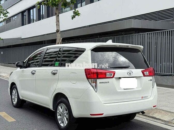 Toyota Innova 2.0G 2018 Trắng 7 chỗ