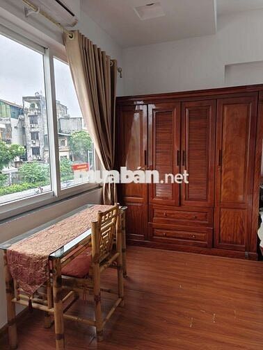 Cho thuê nhà Hoàng Hoa Thám 50m², 4 tầng, full nội thất, gần Hồ Tây