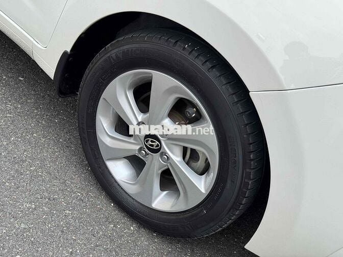Hyundai Grand i10 2018 Trắng Số tự động