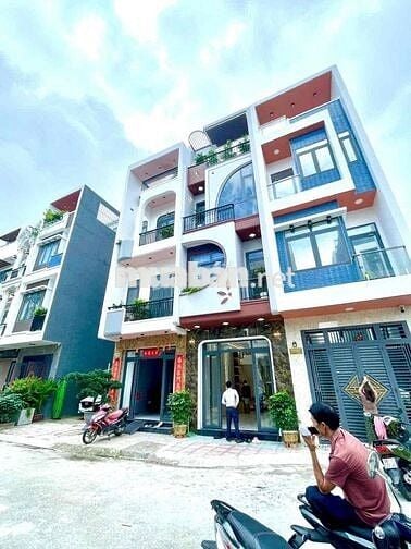 BÁN NHÀ PHỐ 3 Lầu Hoàn Công- Gần Siêu Thị Aeon Bình Dương .KDC An Nih