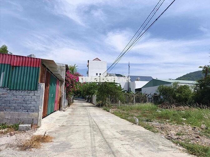 📣 BÁN LÔ ĐẤT ĐƯỜNG Ô TÔ NAM NHA TRANG – GIÁ 1 TỶ 750 TRIỆU