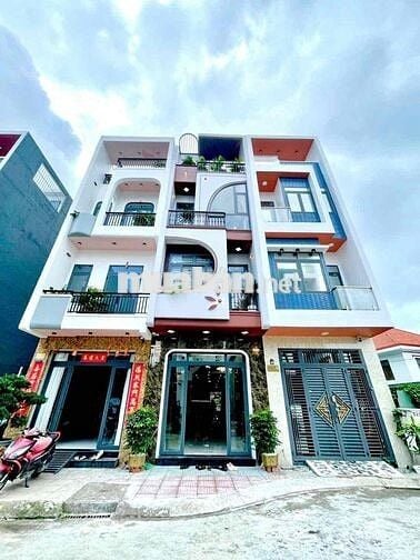 BÁN NHÀ PHỐ 3 Lầu Hoàn Công- Gần Siêu Thị Aeon Bình Dương .KDC An Nih