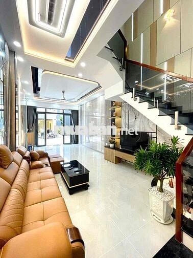 BÁN NHÀ PHỐ 3 Lầu Hoàn Công- Gần Siêu Thị Aeon Bình Dương .KDC An Nih