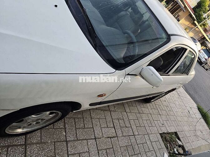 Mazda 626 2001 Trắng