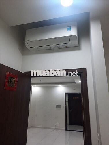 Cho thuê Green River 3 phòng ngủ 2wc giá 11tr có 3 máy lạnh, rèm 1-9 ở