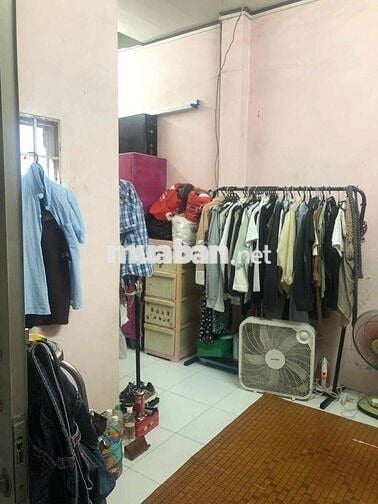Chính chủ bán nhà 2tầng - Hoà Bình Tô Hiệu - Sổ Riêng - 30m2 - 2tỷ hơn