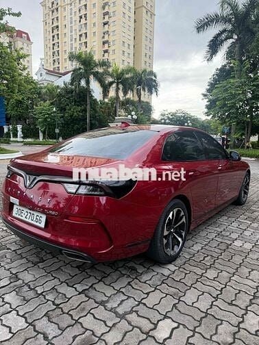 VinFast Lux A2.0 Turbo Đỏ 5 chỗ Xăng
