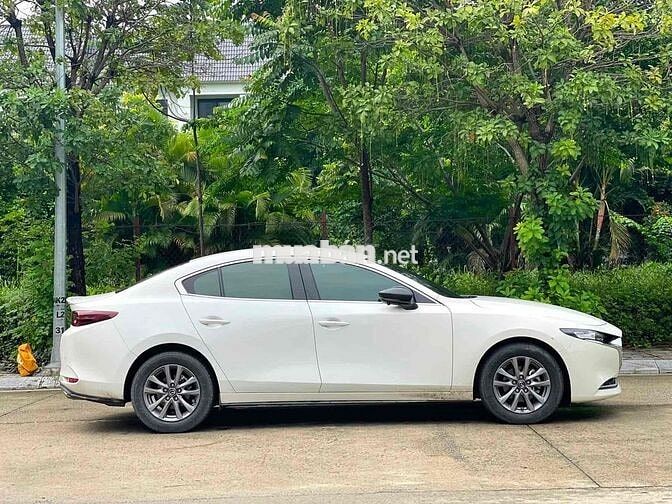 Mazda 3 Luxury 1.5 AT sản xuất 2022