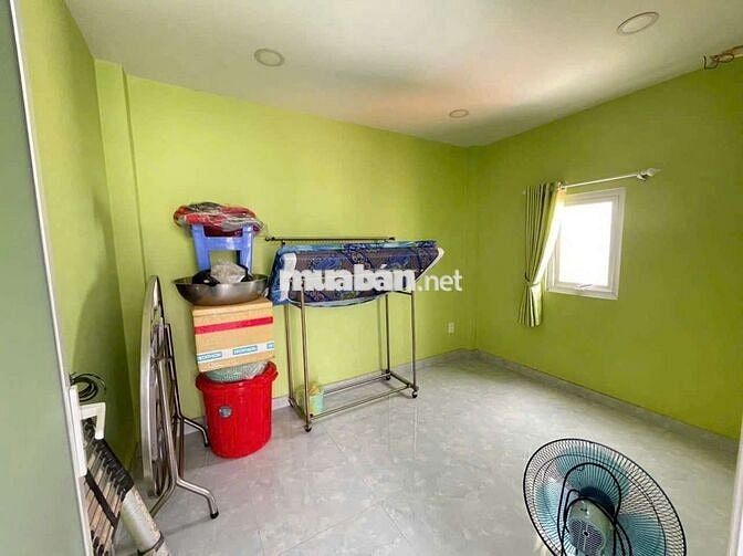 Bán Nhà 4 Tâng Âu Dương Lân P3 Q8