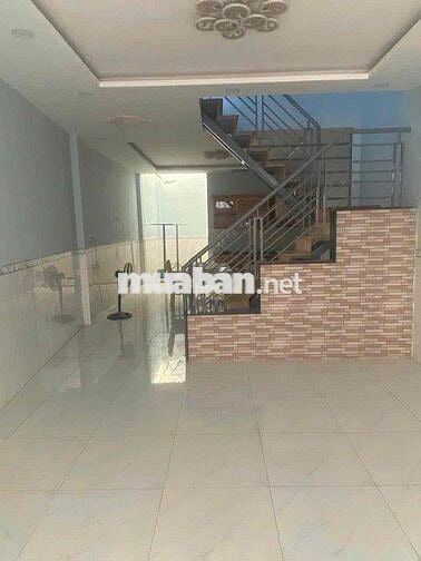 Sát mặt tiền . Cộng hoà . tân bình . nhà sạch mới . nội thất cơ bản