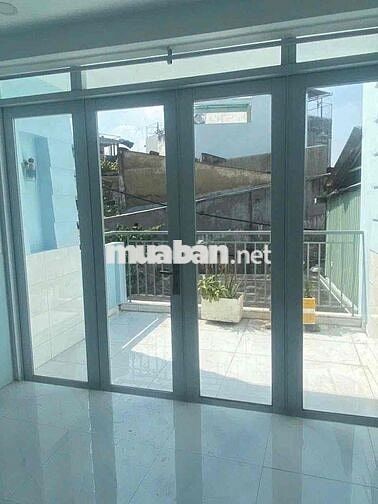 Sát mặt tiền . Cộng hoà . tân bình . nhà sạch mới . nội thất cơ bản