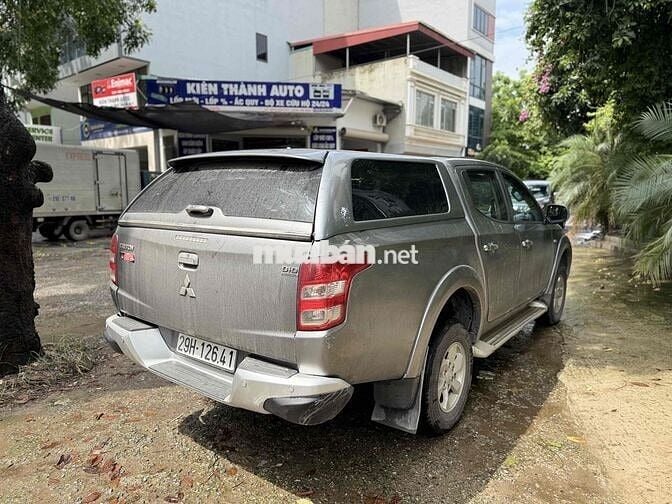 Mitsubishi Triton Xám Xe bán tải