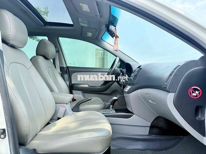 Hyundai Avante 2011 Trắng Tự động