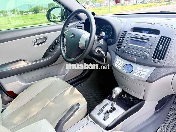 Hyundai Avante 2011 Trắng Tự động