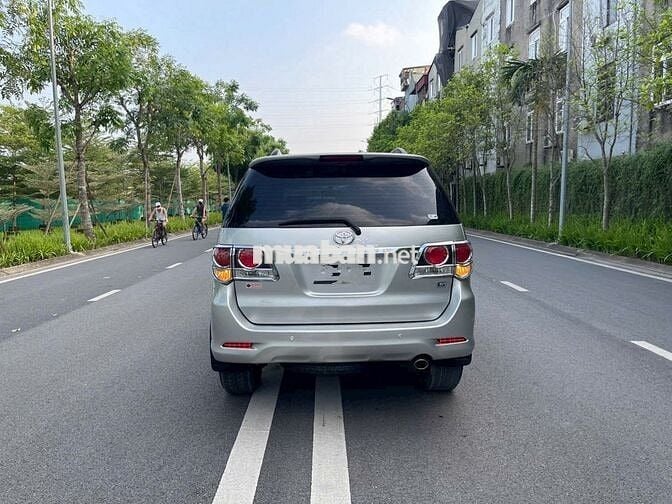 Toyota Fortuner 2.5MT - 2015