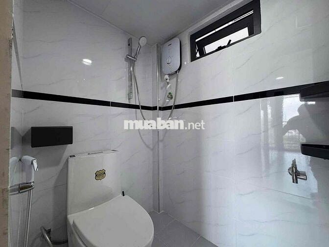 Căn Duplex Ban công Rộng 40m2 có MGR Ngay Hồng Lạc - Đồng Đen - Ni Sư