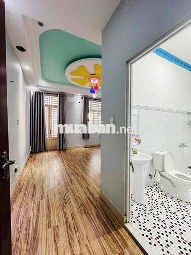 NHÀ 4 LẦU MẶT TIỀN KDC CHÁNH NGHĨA