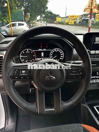 Mitsubishi Triton Athlete 4x4 2024 Trắng 31.000 km