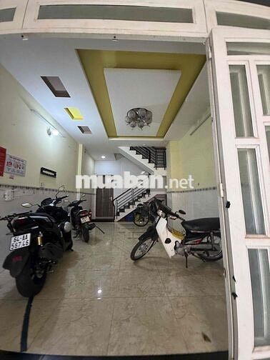 Căn Hộ Ban Công Mơi Toanh - Gần UEH , Y Dược , Thuận Tiện di Chuyển Q5