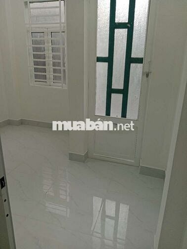 Giá 1tỷ 850. Nhà Lưu Hữu Phước p15 q8. 3,3x5m. 2 lầu 2pn