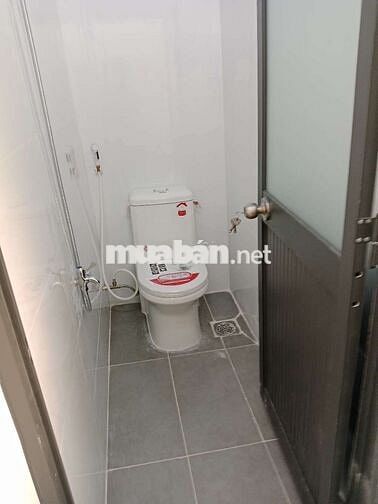 Giá 1tỷ 850. Nhà Lưu Hữu Phước p15 q8. 3,3x5m. 2 lầu 2pn