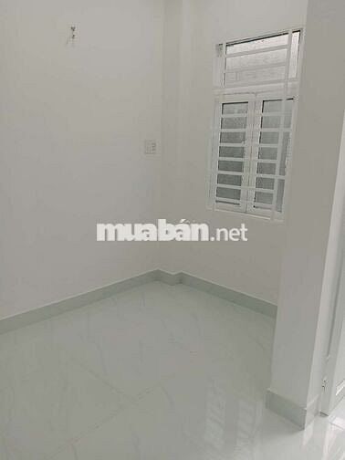 Giá 1tỷ 850. Nhà Lưu Hữu Phước p15 q8. 3,3x5m. 2 lầu 2pn