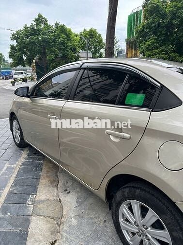 Toyota Vios 1.5E 2015 Số sàn Vàng cát