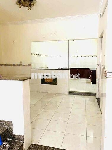 Nhà Thuê Nguyên Căn Ngang 5M-DT 85M2-Xe hơi Đậu Trong Sân