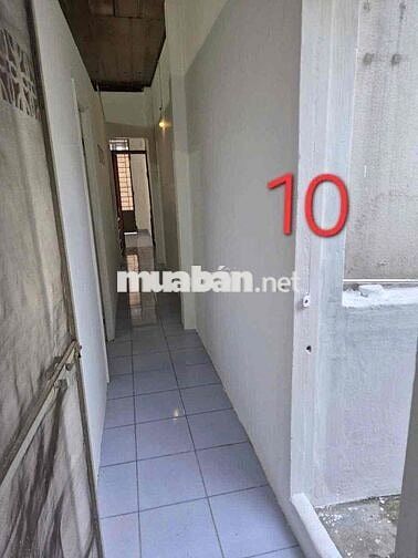 Sát mặt tiền An Bình . Quận 5 - 5pn - nở hậu L