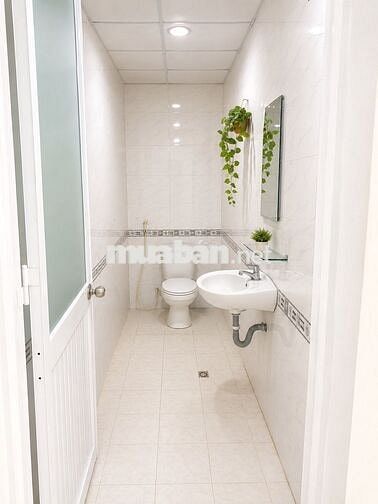 CHONG CHÓNG PHÒNG ĐẸP, GIÁ TỐT – RỘNG 28-30M² – XE MIỄN PHÍ!