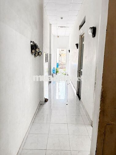 CHONG CHÓNG PHÒNG ĐẸP, GIÁ TỐT – RỘNG 28-30M² – XE MIỄN PHÍ!