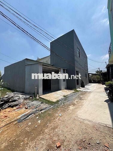 Nhà Cấp 4 - Sổ Hồng Riêng giá: 1Ty550 còn thương lượng
