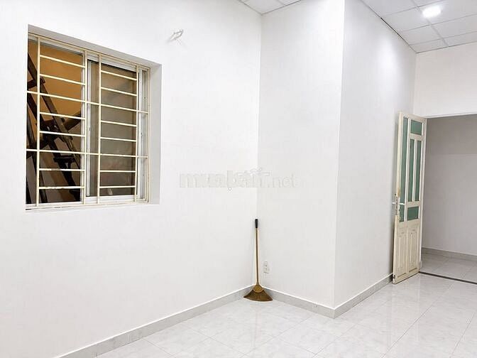 CHONG CHÓNG PHÒNG ĐẸP, GIÁ TỐT – RỘNG 28-30M² – XE MIỄN PHÍ!