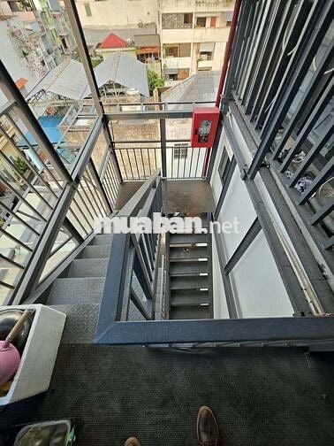 Cho Thuê Phòng Cửa sổ _ Thang Máy, Bùi Đình Túy Gần ĐH Hồng Bàng, FTU