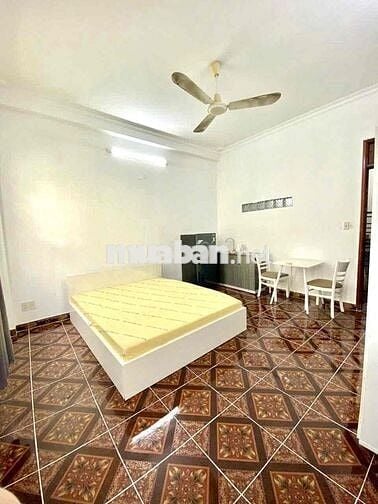 CHO THUÊ STUDIO FULL NỘI THẤT – CỬA SỔ LỚN THOÁNG MÁT –  PHẠM HÙNG