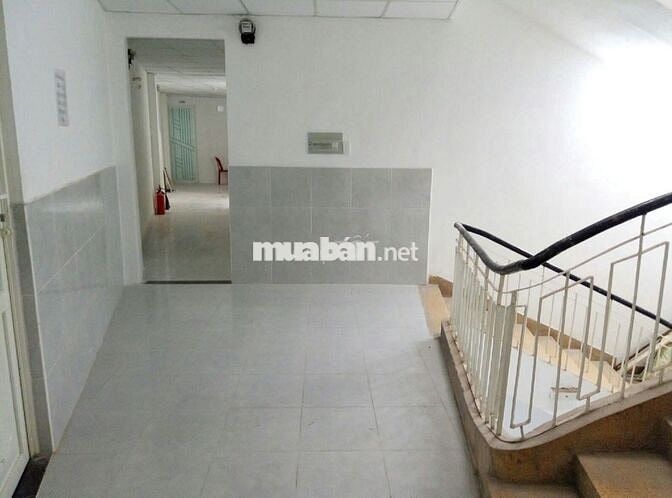 CHONG CHÓNG PHÒNG ĐẸP, GIÁ TỐT – RỘNG 28-30M² – XE MIỄN PHÍ!