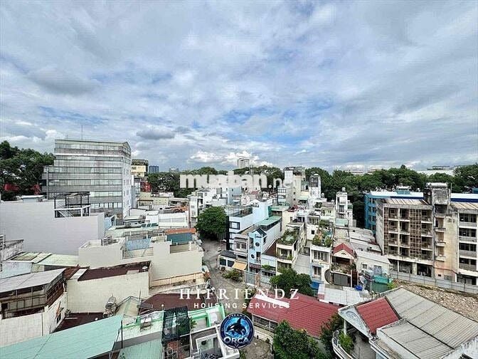 Siêu phẩm gác thang máy new mới kengg ngay Trung tâm q5 gần Dh sư phạm