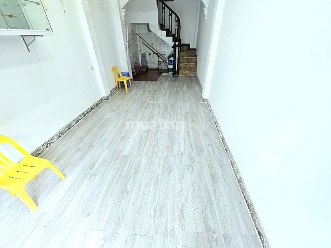 Chính chủ cho thuê cả nhà mặt phố cổ Thụy Khuê 30m x 6 tầng giá 17tr
