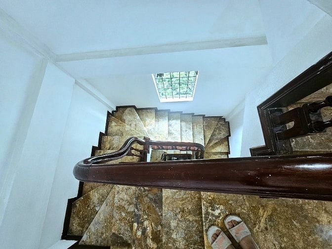 Chính chủ cho thuê cả nhà mặt phố cổ Thụy Khuê 30m x 6 tầng giá 17tr