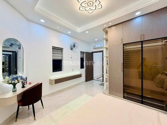 HAI MẶT TIỀN ĐÃ HIẾM RỒI THÌ VỚI CĂN 3 MẶT TIỀN NÀY THÌ CÀNG  HIẾM