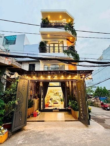 HAI MẶT TIỀN ĐÃ HIẾM RỒI THÌ VỚI CĂN 3 MẶT TIỀN NÀY THÌ CÀNG  HIẾM