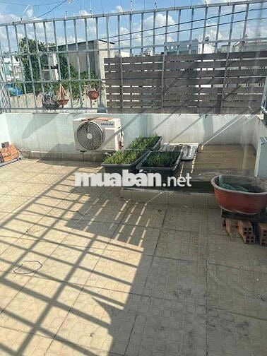 cần bán nhà hẻm xe hơi gần tiện ích